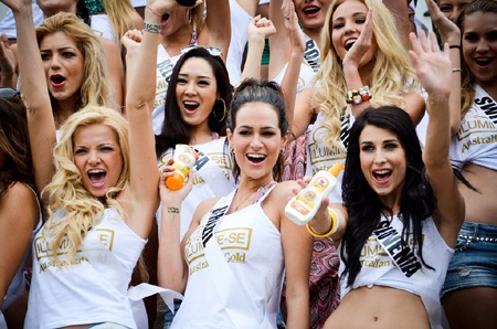 Mỹ nhân hoàn vũ thả dáng trên biển - 14 Mỹ nhân hoàn vũ thả dáng trên biển - 14