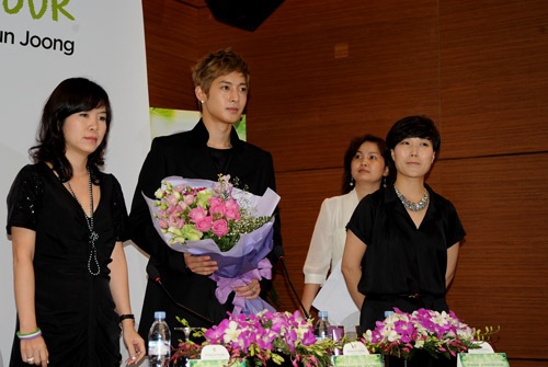 Kim Hyun Joong: Dưới lăng kính đa chiều - 1 Kim Hyun Joong: Dưới lăng kính đa chiều - 1