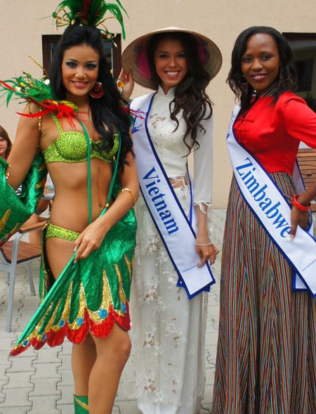 Daniela Thu Mây duyên dáng dự thi Hoa hậu siêu quốc gia - 22 Daniela Thu Mây duyên dáng dự thi Hoa hậu siêu quốc gia - 22