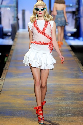 Sang trọng với BST Christian Dior - 11 Sang trọng với BST Christian Dior - 11