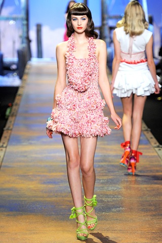 Sang trọng với BST Christian Dior - 12 Sang trọng với BST Christian Dior - 12