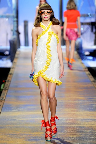 Sang trọng với BST Christian Dior - 17 Sang trọng với BST Christian Dior - 17