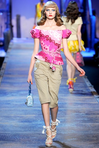 Sang trọng với BST Christian Dior - 19 Sang trọng với BST Christian Dior - 19