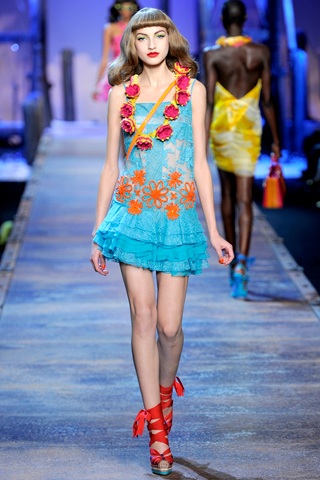 Sang trọng với BST Christian Dior - 20 Sang trọng với BST Christian Dior - 20