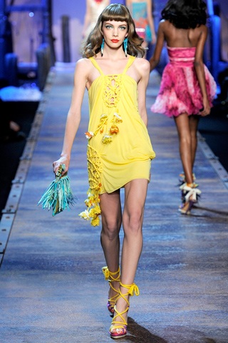 Sang trọng với BST Christian Dior - 21 Sang trọng với BST Christian Dior - 21