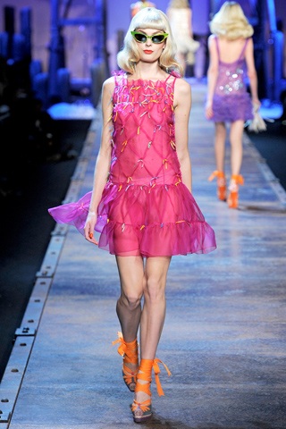 Sang trọng với BST Christian Dior - 24 Sang trọng với BST Christian Dior - 24
