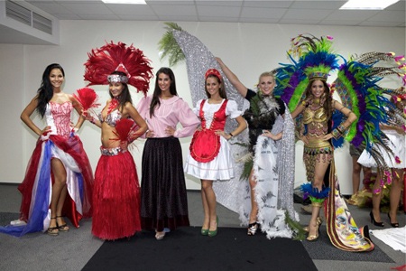 Hình ảnh thú vị về Thu Mây và người đẹp dự thi Hoa hậu siêu quốc gia - 13 Hình ảnh thú vị về Thu Mây và người đẹp dự thi Hoa hậu siêu quốc gia - 13