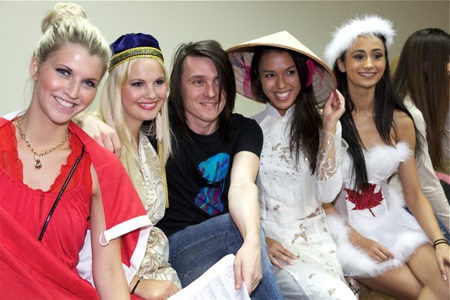 Hình ảnh thú vị về Thu Mây và người đẹp dự thi Hoa hậu siêu quốc gia - 20 Hình ảnh thú vị về Thu Mây và người đẹp dự thi Hoa hậu siêu quốc gia - 20