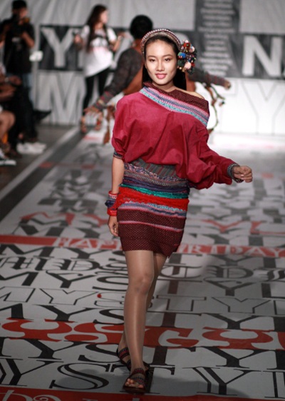 Những thiết kế ấn tượng của nhà tạo mẫu Việt - 10 Những thiết kế ấn tượng của nhà tạo mẫu Việt - 10