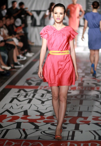 Những thiết kế ấn tượng của nhà tạo mẫu Việt - 14 Những thiết kế ấn tượng của nhà tạo mẫu Việt - 14