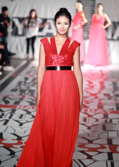 Những thiết kế ấn tượng của nhà tạo mẫu Việt - 17 Những thiết kế ấn tượng của nhà tạo mẫu Việt - 17