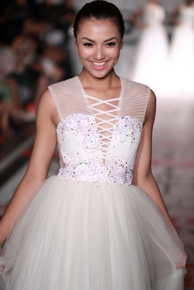 Những thiết kế ấn tượng của nhà tạo mẫu Việt - 20 Những thiết kế ấn tượng của nhà tạo mẫu Việt - 20