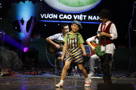 Khi Xuân Bắc bị…chuyển đổi giới tính - 11 Khi Xuân Bắc bị…chuyển đổi giới tính - 11