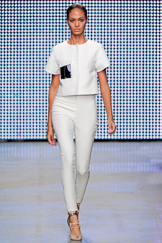 Sành điệu, trẻ trung với BST Giambattista Valli - 3 Sành điệu, trẻ trung với BST Giambattista Valli - 3