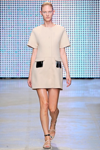 Sành điệu, trẻ trung với BST Giambattista Valli - 5 Sành điệu, trẻ trung với BST Giambattista Valli - 5