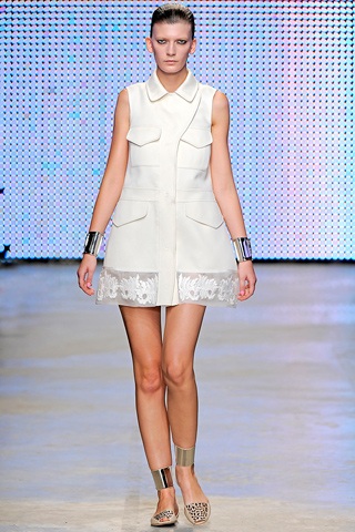 Sành điệu, trẻ trung với BST Giambattista Valli - 12 Sành điệu, trẻ trung với BST Giambattista Valli - 12