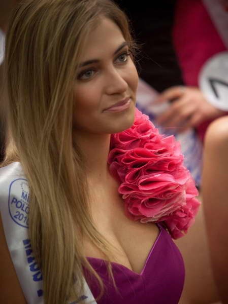 Á hậu cuộc thi Hoa hậu thế giới thi Hoa hậu Hoàn vũ - 4 Á hậu cuộc thi Hoa hậu thế giới thi Hoa hậu Hoàn vũ - 4