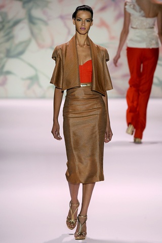 BST gợi cảm và quyến rũ của Monique Lhuillier - 3