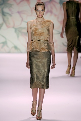 BST gợi cảm và quyến rũ của Monique Lhuillier - 6