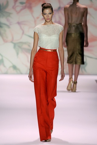 BST gợi cảm và quyến rũ của Monique Lhuillier - 8