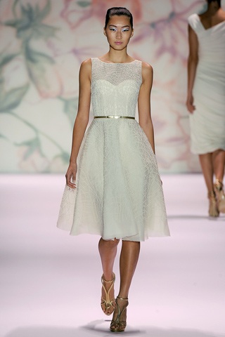 BST gợi cảm và quyến rũ của Monique Lhuillier - 9