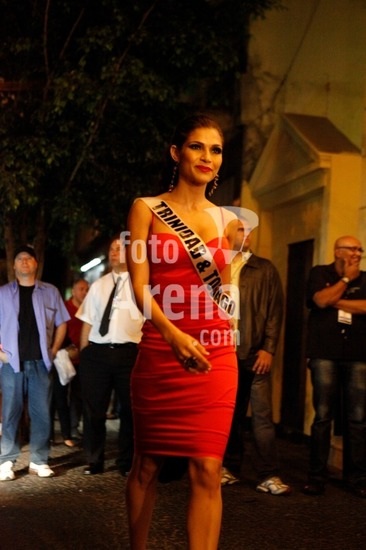 Hoàng My đi chơi cùng người đẹp Hoàn vũ - 5 Hoàng My đi chơi cùng người đẹp Hoàn vũ - 5