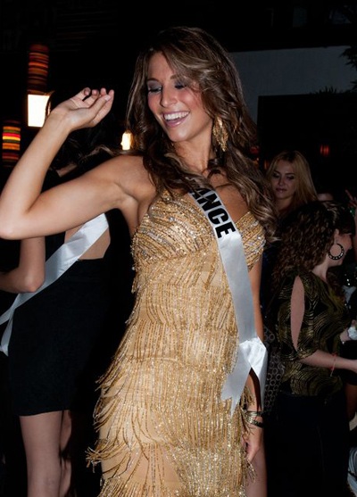 Hoàng My đi chơi cùng người đẹp Hoàn vũ - 11 Hoàng My đi chơi cùng người đẹp Hoàn vũ - 11