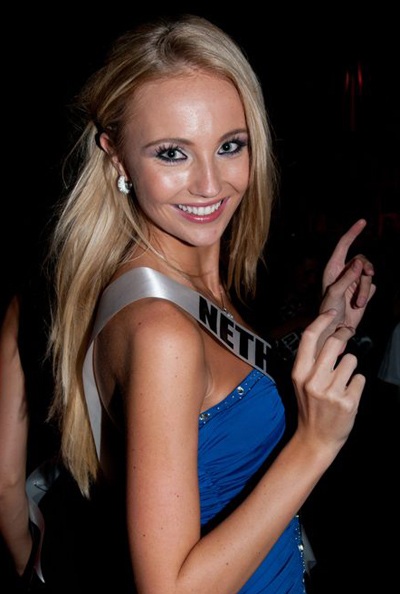 Hoàng My đi chơi cùng người đẹp Hoàn vũ - 13 Hoàng My đi chơi cùng người đẹp Hoàn vũ - 13