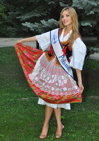 Dung nhan rạng ngời của tân Hoa hậu Siêu quốc gia - 15