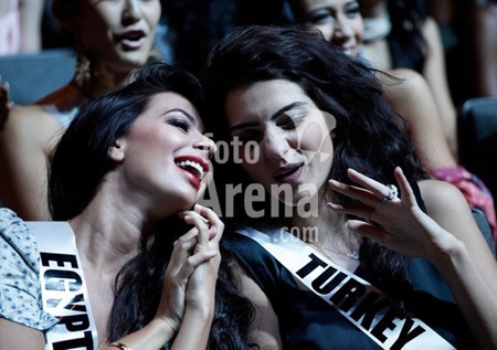 Người đẹp Hoàn vũ đi xem nhạc kịch - 13 Người đẹp Hoàn vũ đi xem nhạc kịch - 13