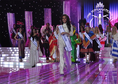 Thu Mây: Nhỏ bé vẫn tỏa sáng trong đêm chung kết Hoa hậu Siêu quốc gia - 1