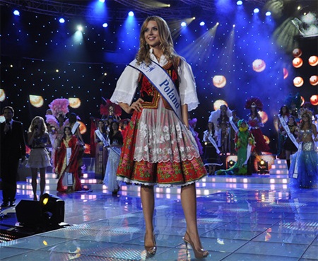 Thu Mây: Nhỏ bé vẫn tỏa sáng trong đêm chung kết Hoa hậu Siêu quốc gia - 11