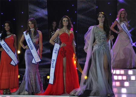 Thu Mây: Nhỏ bé vẫn tỏa sáng trong đêm chung kết Hoa hậu Siêu quốc gia - 30