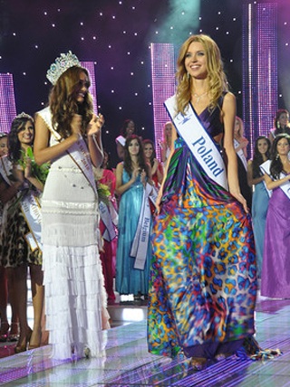 Thu Mây: Nhỏ bé vẫn tỏa sáng trong đêm chung kết Hoa hậu Siêu quốc gia - 59