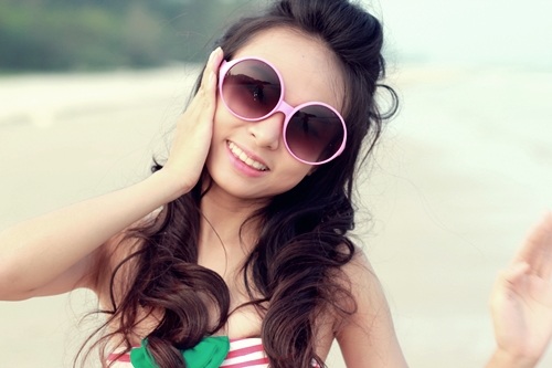 Cô bạn Miss Teen trổ tài làm "mặt xấu" trước biển - 7 Cô bạn Miss Teen trổ tài làm "mặt xấu" trước biển - 7