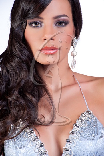 Bộ ảnh lung linh của Hoàng My và các người đẹp Hoàn vũ - 52