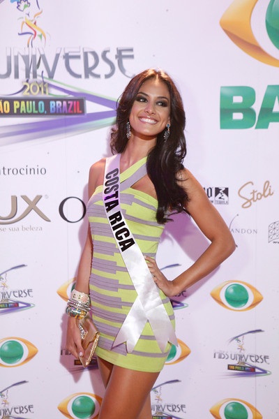 Hoàng My đi tiệc cùng người đẹp Hoàn vũ - 44