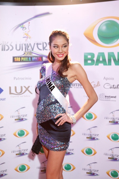 Hoàng My đi tiệc cùng người đẹp Hoàn vũ - 49