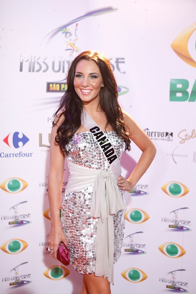 Hoàng My đi tiệc cùng người đẹp Hoàn vũ - 57