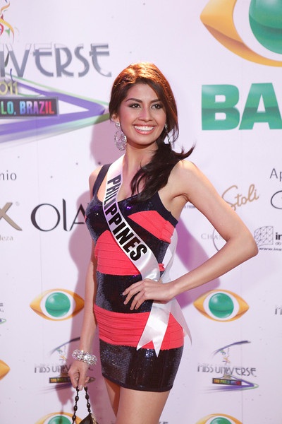 Hoàng My đi tiệc cùng người đẹp Hoàn vũ - 4