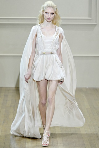Quyến rũ với Julien Macdonald - 6 Quyến rũ với Julien Macdonald - 6