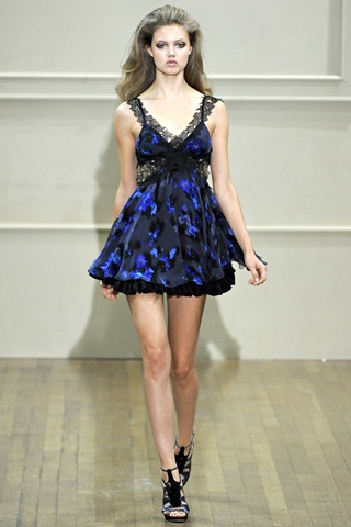 Quyến rũ với Julien Macdonald - 22 Quyến rũ với Julien Macdonald - 22