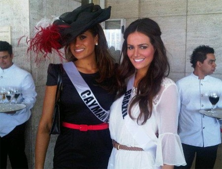 Người đẹp Hoàn vũ đi xem đua ngựa - 21