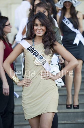 Người đẹp Hoàn vũ đi xem đua ngựa - 27