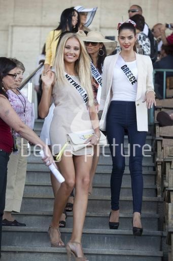 Người đẹp Hoàn vũ đi xem đua ngựa - 29