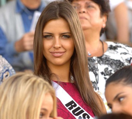 Người đẹp Hoàn vũ đi xem đua ngựa - 36