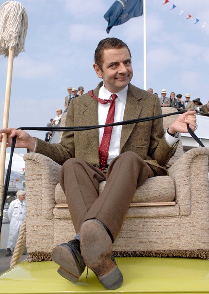 “Mr Bean” lái siêu xe và gặp nạn - 4 “Mr Bean” lái siêu xe và gặp nạn - 4