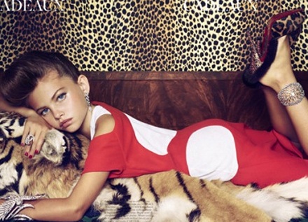 Xôn xao hình ảnh gợi cảm của người mẫu 10 tuổi - 2