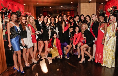 Hoàng My rạng rỡ trong tiệc tối - 14 Hoàng My rạng rỡ trong tiệc tối - 14