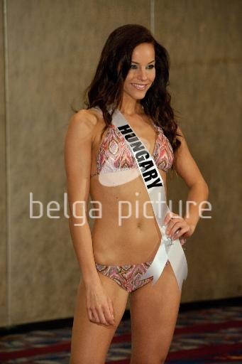 Hoàng My tự tin diện bikini tiếp xúc ban giám khảo - 42 Hoàng My tự tin diện bikini tiếp xúc ban giám khảo - 42